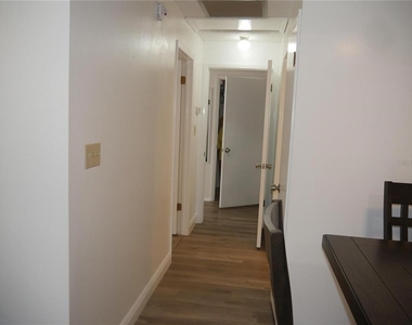 6165 Chesham Drive - Photo Thumbnail 12