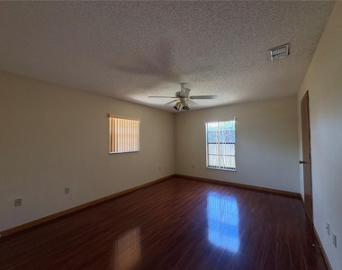 3052 Salton Street - Photo Thumbnail 8