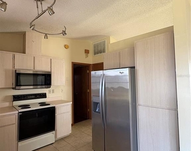 3052 Salton Street - Photo Thumbnail 7