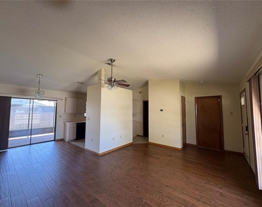 3052 Salton Street - Photo Thumbnail 5
