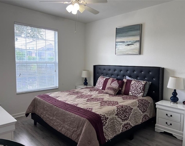 2307 Butterfly Palm Way - Photo Thumbnail 30