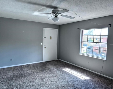 1625 W Oak Ridge Road - Photo Thumbnail 3