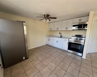 255 Pineapple Street - Photo Thumbnail 6
