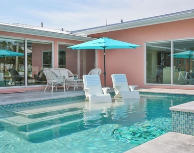 605 Concord Lane - Photo Thumbnail 35