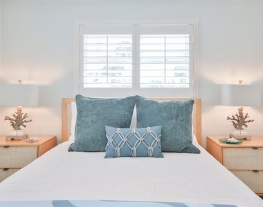 605 Concord Lane - Photo Thumbnail 25