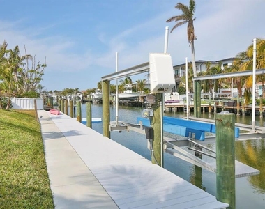 605 Concord Lane - Photo Thumbnail 40