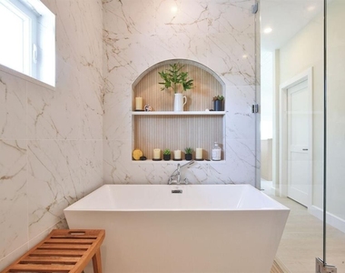 605 Concord Lane - Photo Thumbnail 18