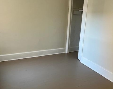 218 Cattell Street - Photo Thumbnail 12