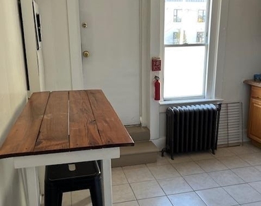 218 Cattell Street - Photo Thumbnail 8