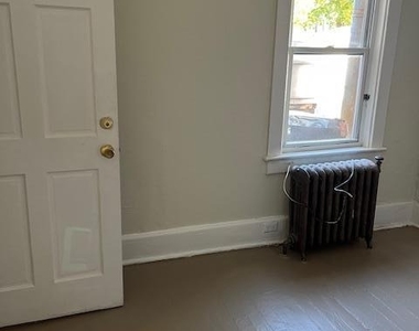 218 Cattell Street - Photo Thumbnail 13