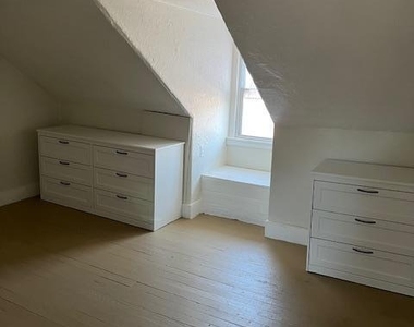 218 Cattell Street - Photo Thumbnail 14