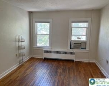 216 Cattell - Photo Thumbnail 8