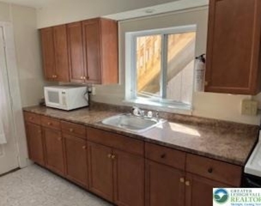 216 Cattell - Photo Thumbnail 2