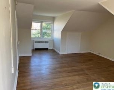 216 Cattell - Photo Thumbnail 10