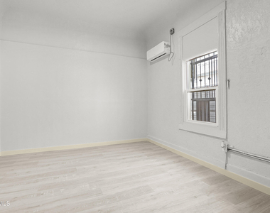 511 E Nevada Avenue - Photo Thumbnail 2