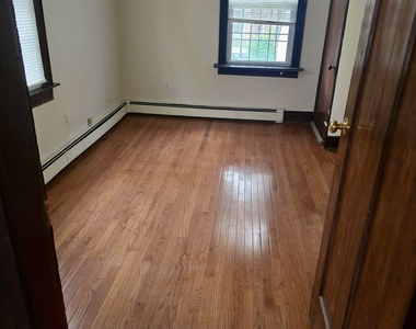 192 Dwight Street - Photo Thumbnail 4