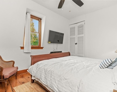 49 Hollow Tree Ridge Road - Photo Thumbnail 11
