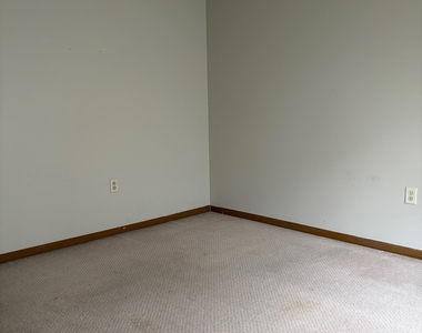 158 Daley Drive - Photo Thumbnail 9