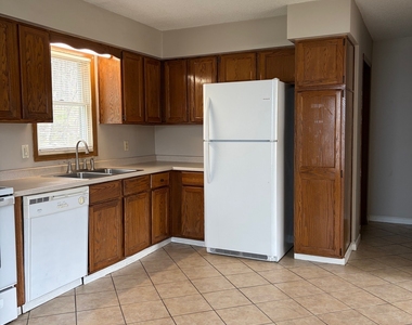158 Daley Drive - Photo Thumbnail 4