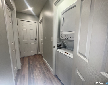 105 Churchill Street - Photo Thumbnail 8
