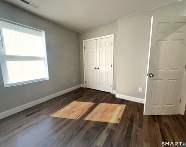 105 Churchill Street - Photo Thumbnail 5