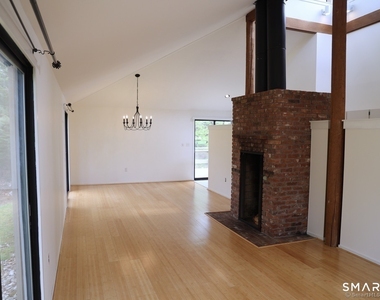 3 Edgewood Circle - Photo Thumbnail 3
