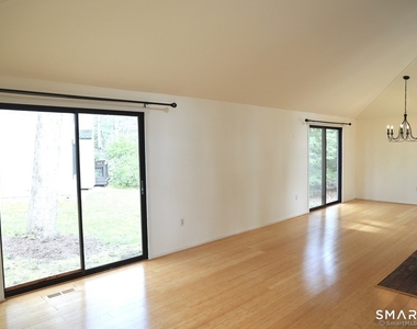 3 Edgewood Circle - Photo Thumbnail 4