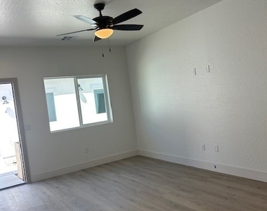 1100 S Hall Avenue - Photo Thumbnail 1