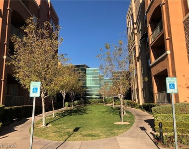 68 E Serene Avenue - Photo Thumbnail 24