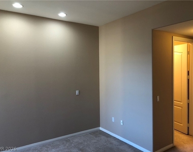 68 E Serene Avenue - Photo Thumbnail 5