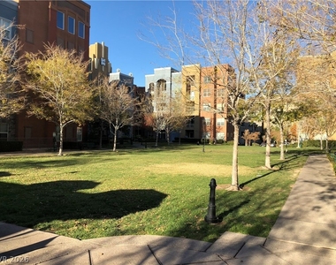 68 E Serene Avenue - Photo Thumbnail 22
