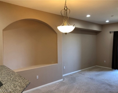 68 E Serene Avenue - Photo Thumbnail 2