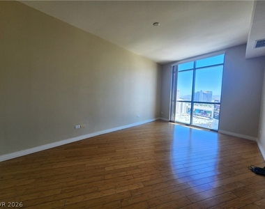 200 W Sahara Avenue - Photo Thumbnail 16