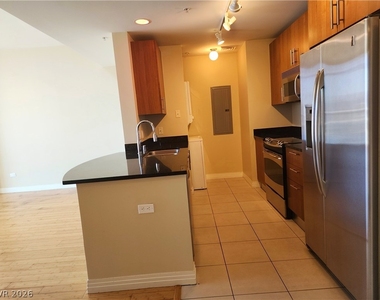 200 W Sahara Avenue - Photo Thumbnail 5