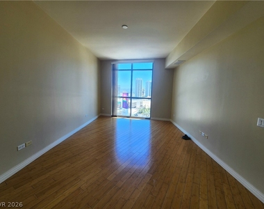 200 W Sahara Avenue - Photo Thumbnail 17