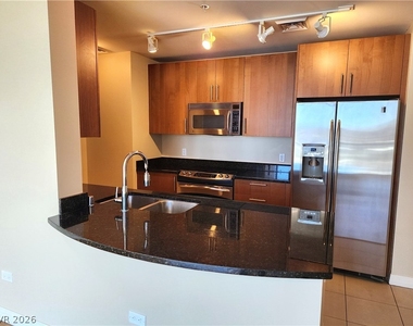 200 W Sahara Avenue - Photo Thumbnail 4