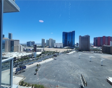 200 W Sahara Avenue - Photo Thumbnail 10