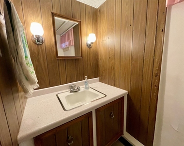204 N Rogers Ave - Photo Thumbnail 29