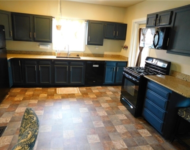 321 N Main Street - Photo Thumbnail 2