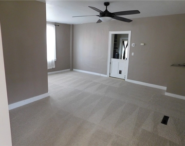 321 N Main Street - Photo Thumbnail 4