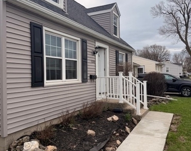 1328 Cleveland Drive - Photo Thumbnail 2