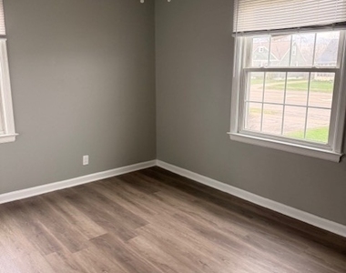 1328 Cleveland Drive - Photo Thumbnail 15