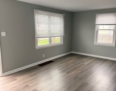 1328 Cleveland Drive - Photo Thumbnail 8