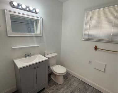 125 Eiseman Avenue - Photo Thumbnail 7