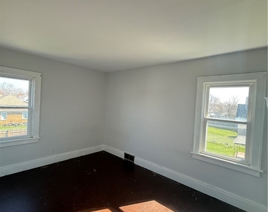 125 Eiseman Avenue - Photo Thumbnail 5