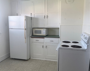 125 Eiseman Avenue - Photo Thumbnail 4