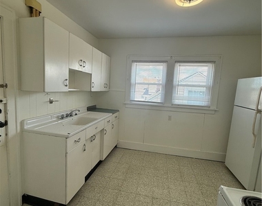 125 Eiseman Avenue - Photo Thumbnail 3