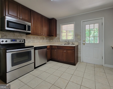 268 Elks Street - Photo Thumbnail 3