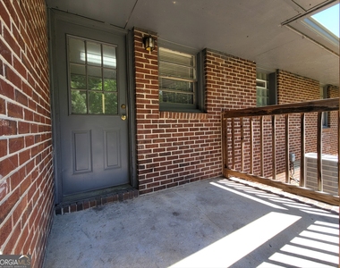 268 Elks Street - Photo Thumbnail 8