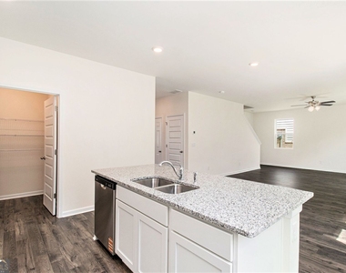 568 Whitman Lane - Photo Thumbnail 19